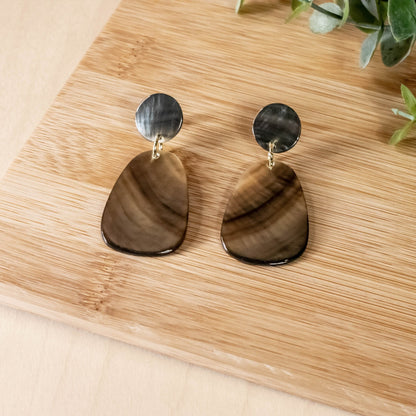 Black Stud Earrings - Mother of Pearl | LIKHÂ